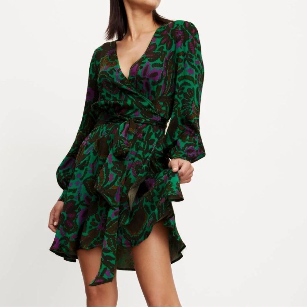 VELVET Graham & Spencer Bridget printed Wrap satin minidress, Multi, Medium, NWT